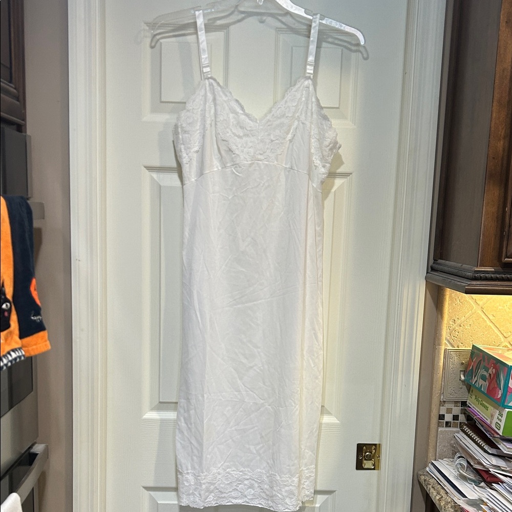 Vintage Pinehurst Lingerie Elegant White Lace Slip